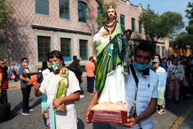 Feligreses mexicanos desafían la covid el día de San Judas: Venimos sin  miedo - Infobae